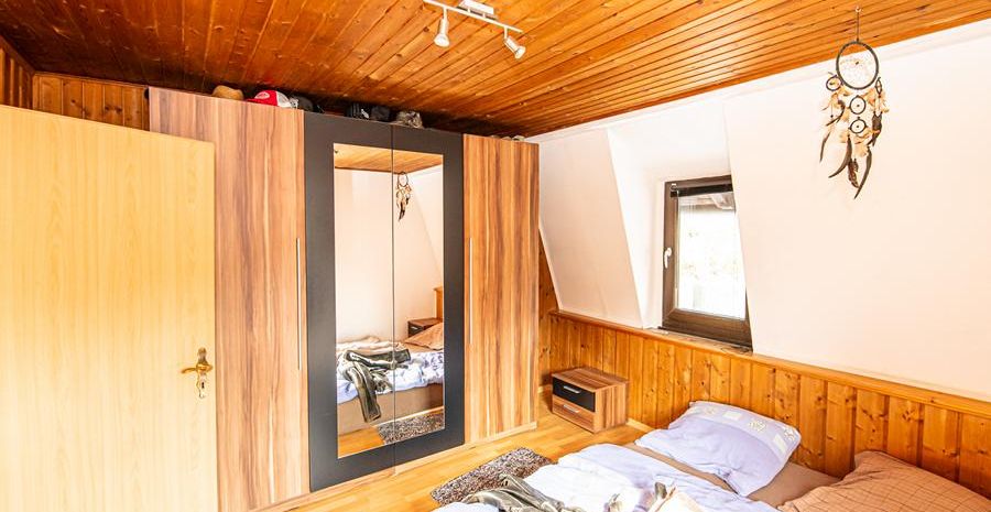 Wohnung_4_DG_Schlafzimmer (1)