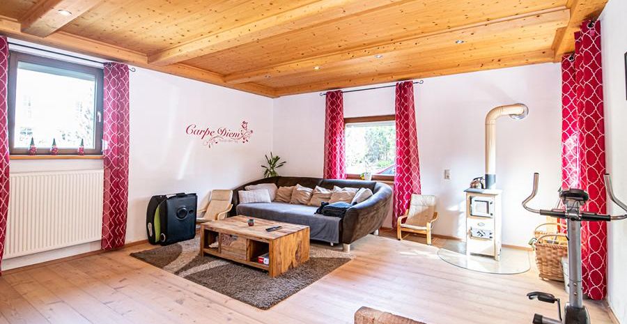 Wohnung_1_EG_Wohnzimmer (1)