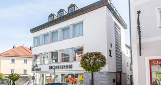 von_poll_real_estate_property_24201029_image_3