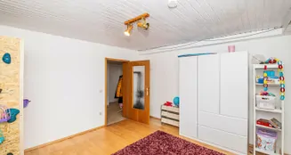 von_poll_real_estate_property_26201018_image_8