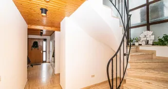 von_poll_real_estate_property_26201018_image_6