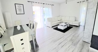 von_poll_real_estate_property_24201099_image_1