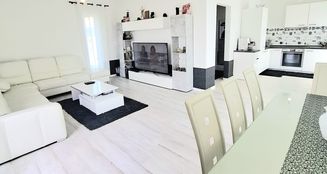 von_poll_real_estate_property_24201099_image_12