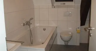 von_poll_real_estate_property_25201019_image_33