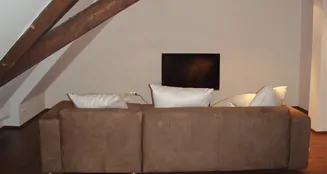 von_poll_real_estate_property_25201019_image_30