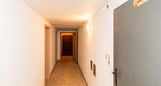 von_poll_real_estate_property_25201020_image_21