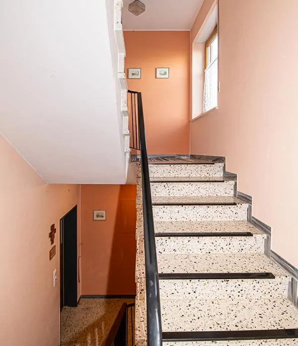Treppe_zum_OG_und_EG