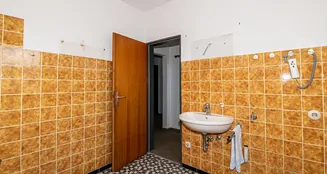 von_poll_real_estate_property_25201020_image_10