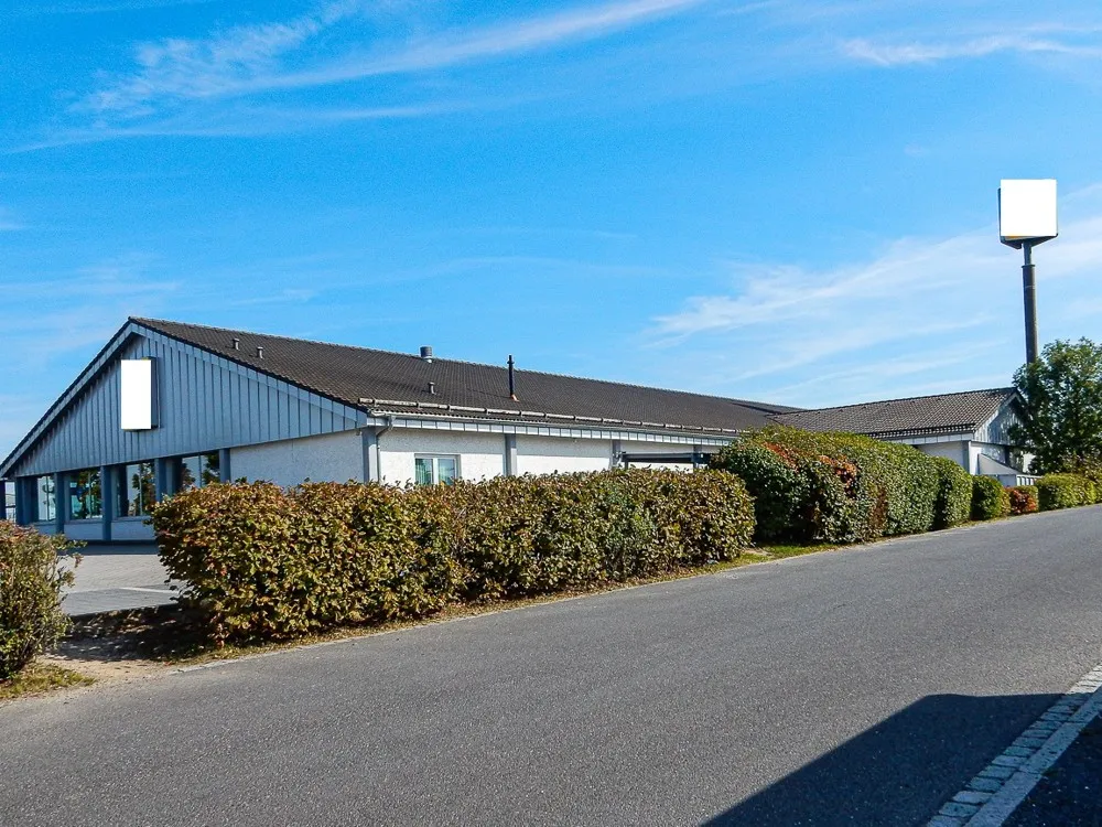 Spazio commerciale con buona accessibilità a Mitterteich