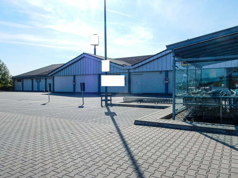 Spazio commerciale con buona accessibilità a Mitterteich