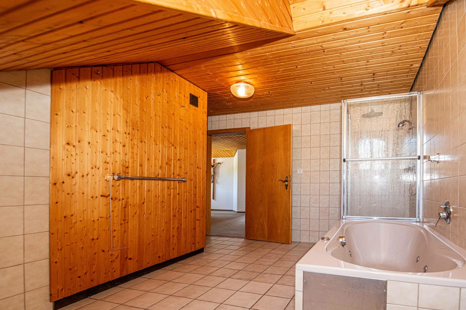 OG Bad mit  Sauna