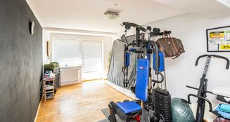 von_poll_real_estate_property_25201029_image_28