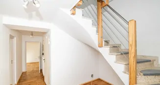 von_poll_real_estate_property_25201029_image_28