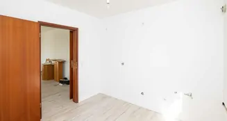 von_poll_real_estate_property_25201031_image_12