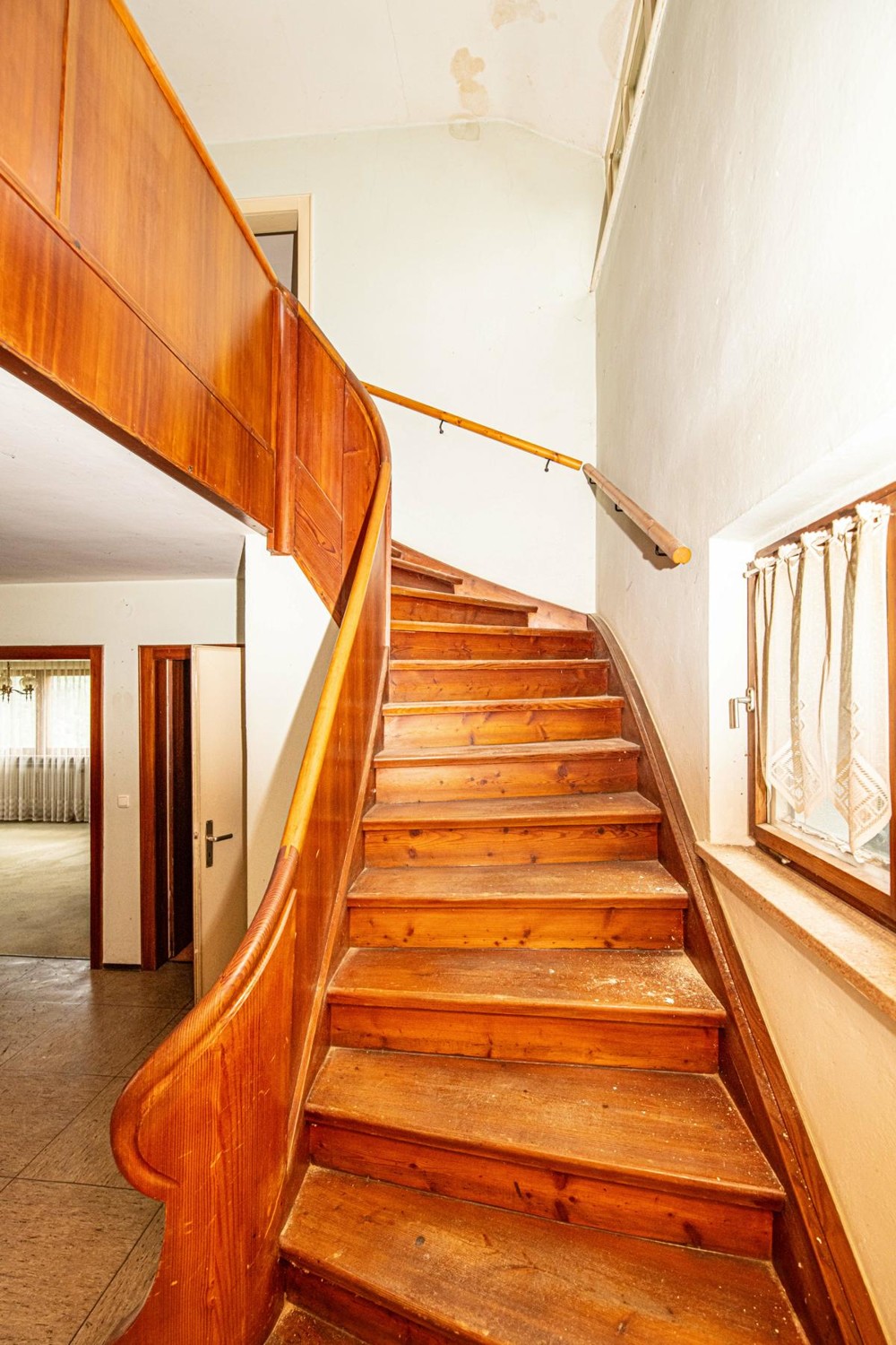 EG Treppe zum OG
