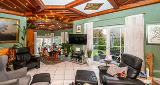 von_poll_real_estate_property_25201118_image_20