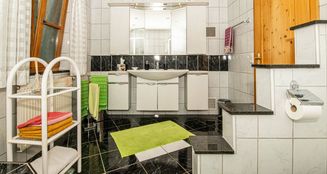 von_poll_real_estate_property_25201053_image_17