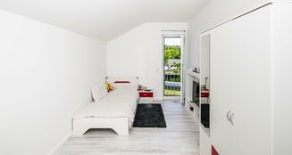 von_poll_real_estate_property_25201057_image_12