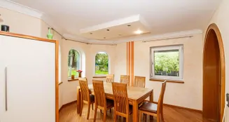 von_poll_real_estate_property_25201070_image_17