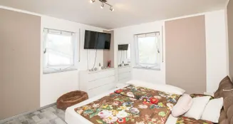 von_poll_real_estate_property_25201098_image_25