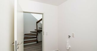 von_poll_real_estate_property_25201102_image_26