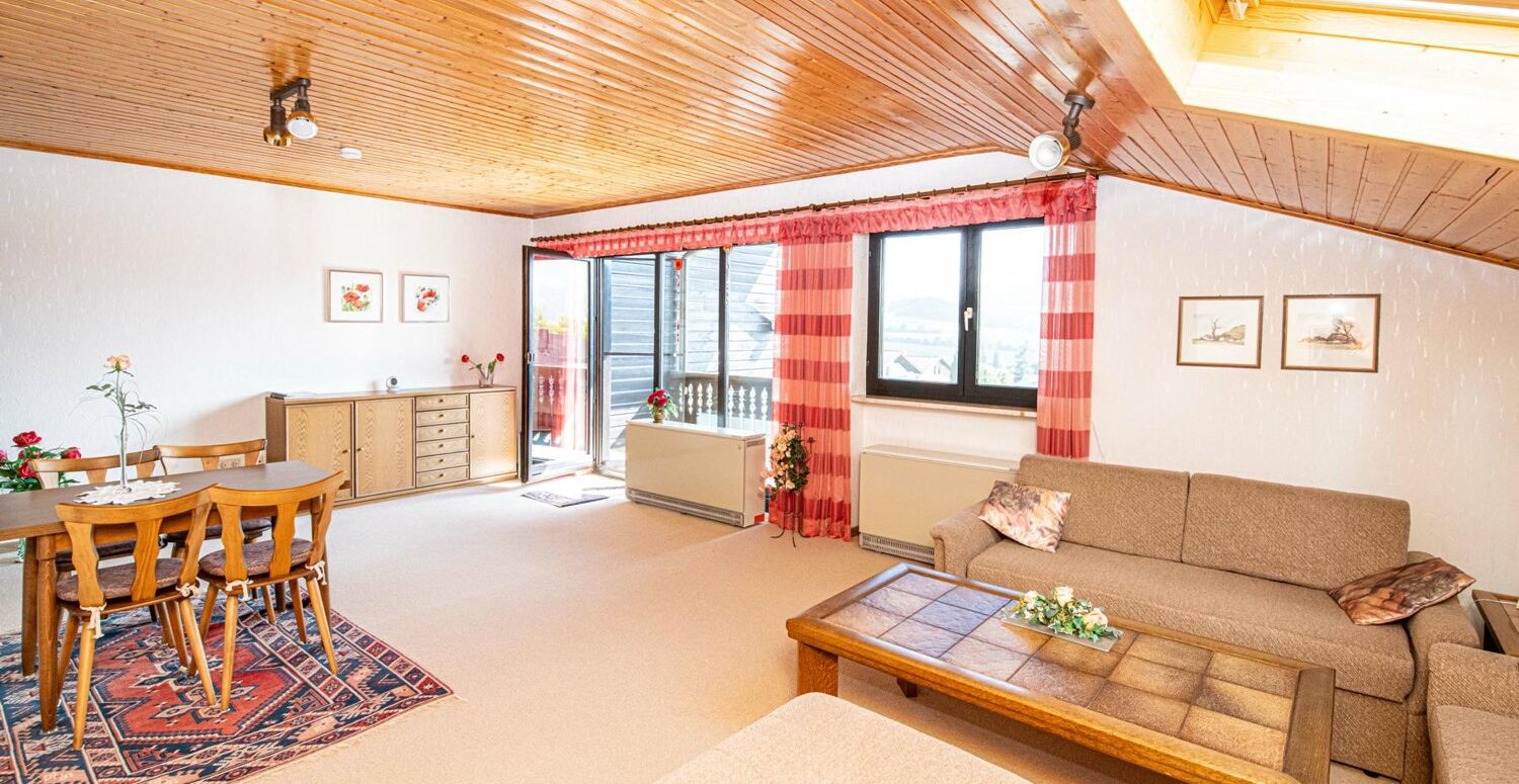 DG_Wohnzimmer_Essbreich(5)