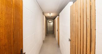 von_poll_real_estate_property_25201105_image_26