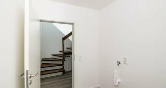 von_poll_real_estate_property_25201112_image_26