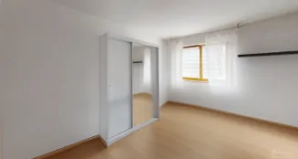 von_poll_real_estate_property_25201120_image_21