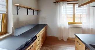 von_poll_real_estate_property_25201120_image_17