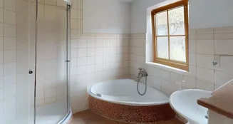 von_poll_real_estate_property_25201120_image_22