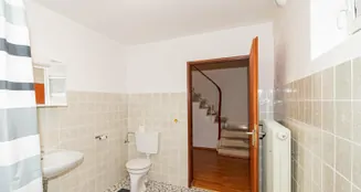 von_poll_real_estate_property_25201110_image_31