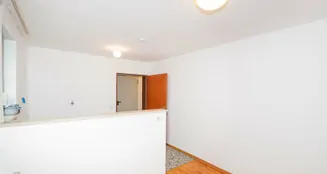 von_poll_real_estate_property_25201110_image_37