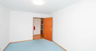 von_poll_real_estate_property_25201110_image_36