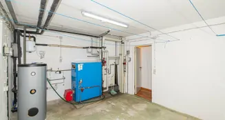 von_poll_real_estate_property_25201110_image_38