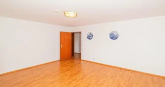 von_poll_real_estate_property_25201110_image_34