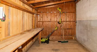 von_poll_real_estate_property_25201110_image_39