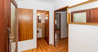 von_poll_real_estate_property_25201110_image_12