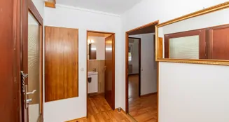 von_poll_real_estate_property_25201110_image_12