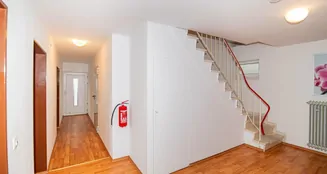 von_poll_real_estate_property_25201110_image_29