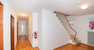 von_poll_real_estate_property_25201110_image_29