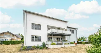 von_poll_real_estate_property_25201126_image_0