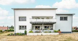 von_poll_real_estate_property_25201126_image_2