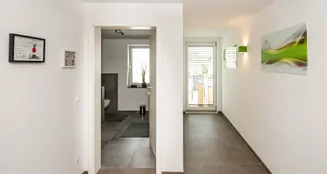 von_poll_real_estate_property_25201126_image_8