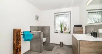 von_poll_real_estate_property_25201126_image_9