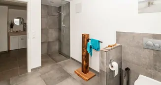 von_poll_real_estate_property_25201126_image_10