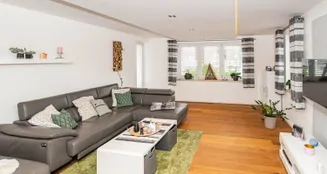 von_poll_real_estate_property_25201126_image_14