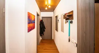 von_poll_real_estate_property_25201121_image_9