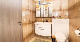 von_poll_real_estate_property_25201121_image_24