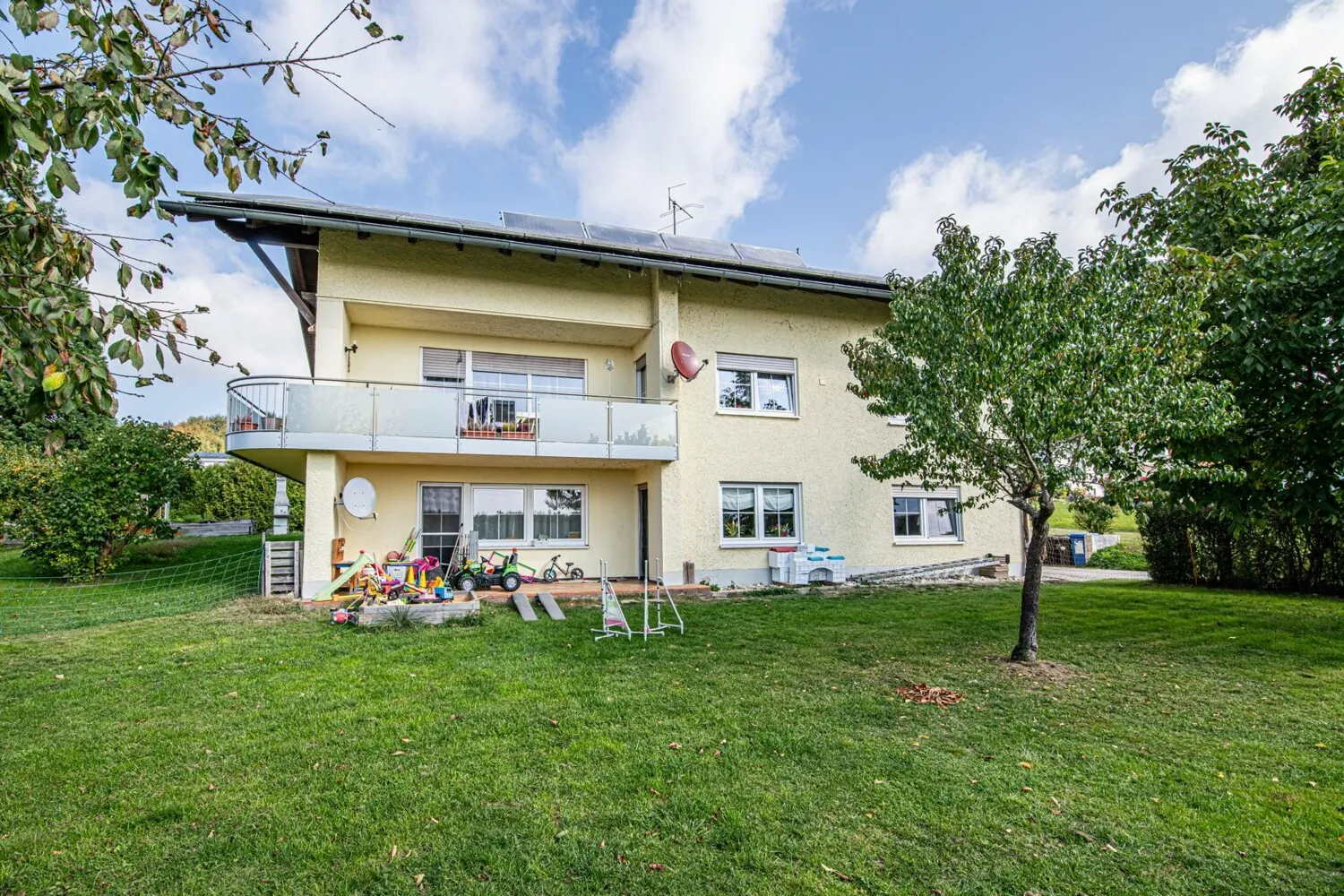 Vielseitig nutzbares Anwesen in Toplage für Familien oder Kapitalanleger